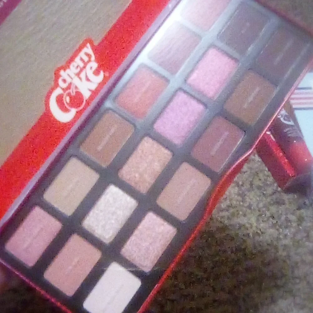 Morphe htf sold